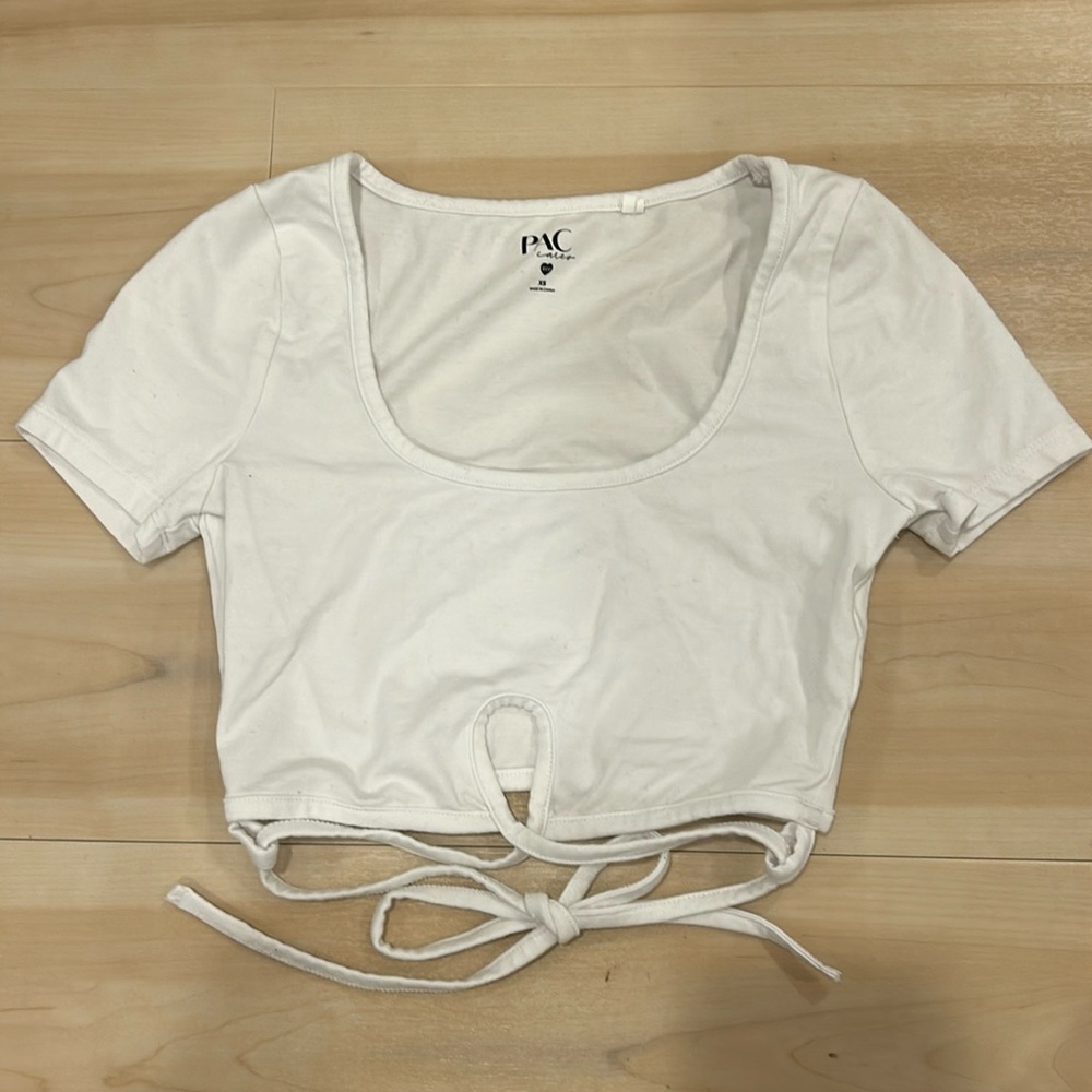 Pacsun cropped white tee, size XS
